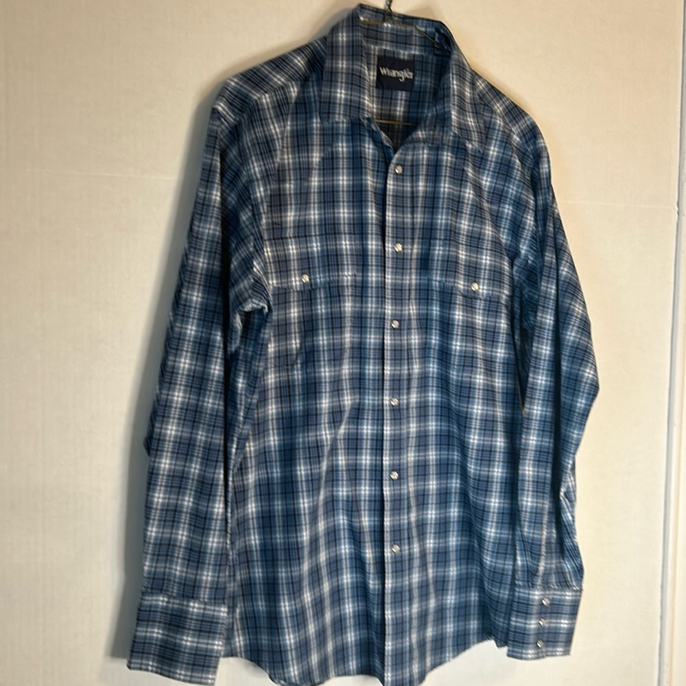 Wrangler Long Sleeve Blue Plaid Western Cowboy Pearl Snap Shirt. Size L